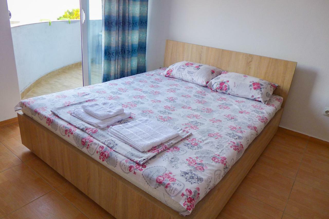Apartmán Alise Bar Exteriér fotografie